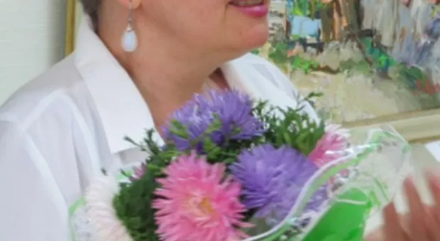 Поддержать своего друга художника на открытие выставки пришла певица Алёна Свиридова