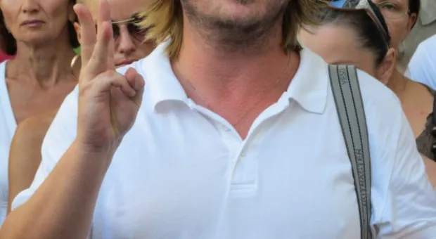 Актеры театра Луначарского в пикете перед зданием горсовета уже отстояли свою зарплату за время ремонта здания — Яцуба пообещал, что деньги будут