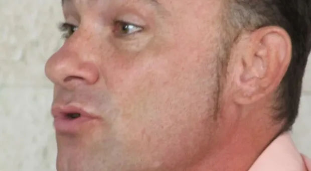 На депутатской комиссии по проблемам в театре Луначарского: заслушали одну сторону, ничего не решили, будут собираться еще раз