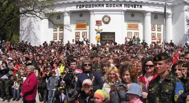 В глазах детей живет надежда… (день Победы в Севастополе - ФОТО)