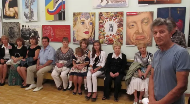 Валерий Манин после выставки своих плакатов может смело претендовать на иллюстратора идей многих комментаторов «Форпоста», и не только...