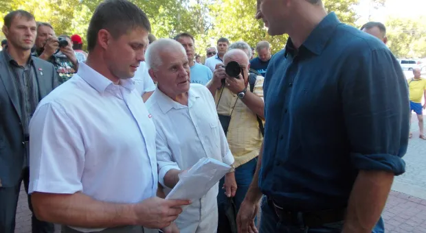 Владимир Кличко в Севастополе: „Мы с Виталием будем продолжать поддерживать развитие спорта в Украине” Владимир Кличко в Севастополе: „Мы с Виталием будем продолжать поддерживать развитие спорта в Украине”