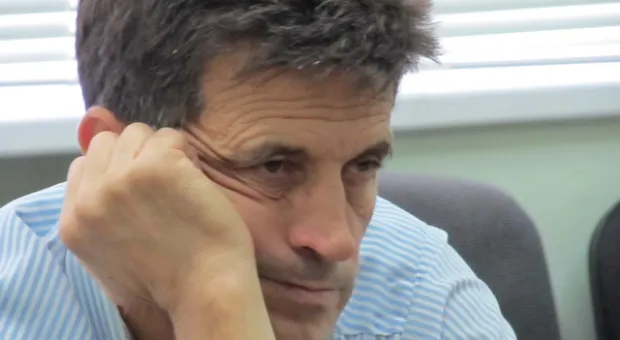 На дебаты кандидатов в депутаты пришли трое из десяти мажоритарщиков округа, один из них попросил индульгенцию от уголовного и иного преследования на время выборов