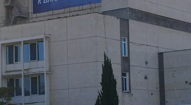 Севастопольский УДАР «дожал» Партию регионов: агитбаннер на УКИЦе заменен