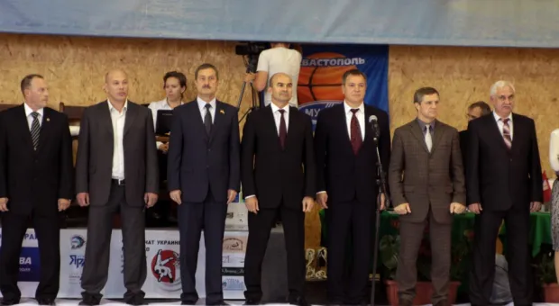 Вадим Колесниченко: «Для нас важно не просто ваше участие и победа, для нас важно, чтобы вас видели, чтобы молодежь брала с вас пример и заботилась о здоровом образе жизни»