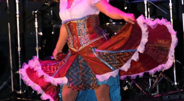 14 октября на площади УКИЦ отметили тройной праздник народным гулянием