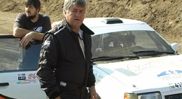 День автомобилиста на Сапун-горе отметили традиционным авто-мотокроссом