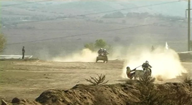 День автомобилиста на Сапун-горе отметили традиционным авто-мотокроссом