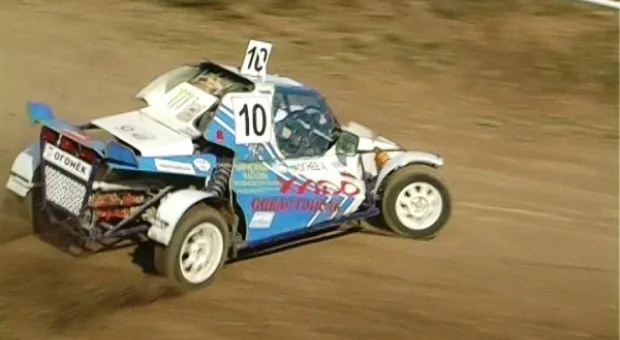 День автомобилиста на Сапун-горе отметили традиционным авто-мотокроссом