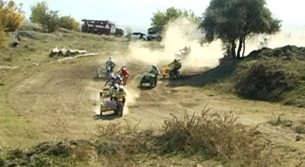 День автомобилиста на Сапун-горе отметили традиционным авто-мотокроссом