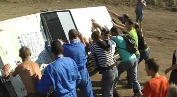 День автомобилиста на Сапун-горе отметили традиционным авто-мотокроссом