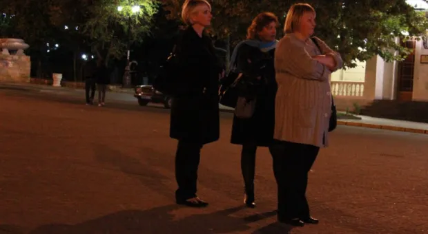 Попытка отметить концертом 68-ю годовщину освобождения Украины на площади Нахимова с треском провалилась