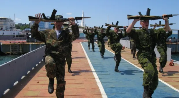 27 ноября 1705 года по указу Петра Первого в России были созданы первые полки «морских солдат»