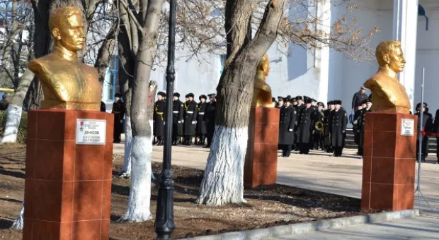 На Черноморском флоте отметили столетие авиационного гарнизона Кача