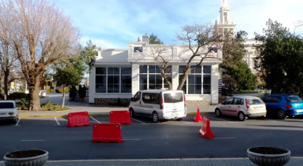 Парковочные барьеры в Севастополе. Законно ли?