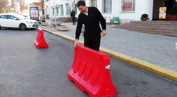 Парковочные барьеры в Севастополе. Законно ли?