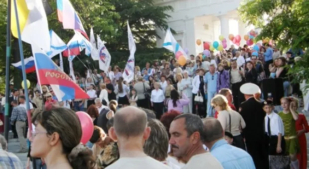 Севастопольцы восторженно встретили Екатерину II(фото и видео) Севастопольцы восторженно встретили Екатерину II(фото и видео)