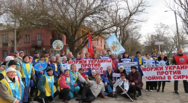 Декабрьские заплывы севастопольских «моржей»