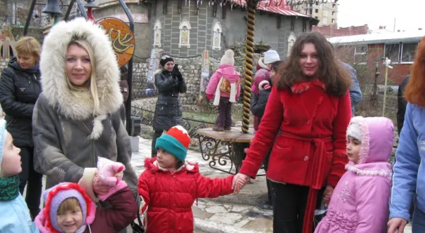 В детском городке «Лукоморье» открыли Южную резиденцию Деда Мороза