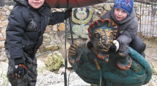 В детском городке «Лукоморье» открыли Южную резиденцию Деда Мороза