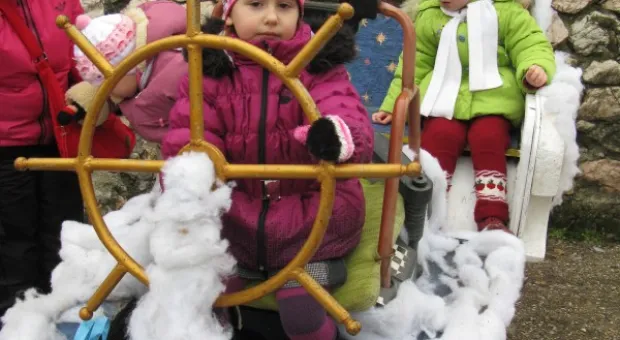 В детском городке «Лукоморье» открыли Южную резиденцию Деда Мороза