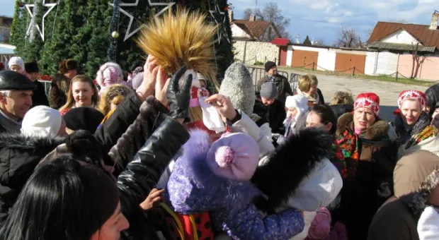В Севастополе весело отпраздновали Рождество на площади возле УКИЦ