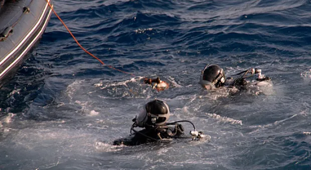 На подводной лодке Черноморского флота «Алроса» прошла тренировка специалистов аварийно-спасательных сил