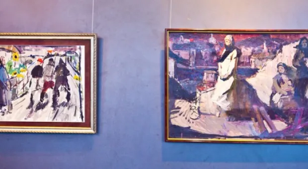 Ко Дню защитника Отечества в Севастополе открылась тематическая выставка А. Сухоруких