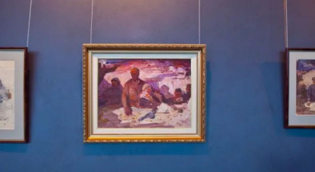 Ко Дню защитника Отечества в Севастополе открылась тематическая выставка А. Сухоруких