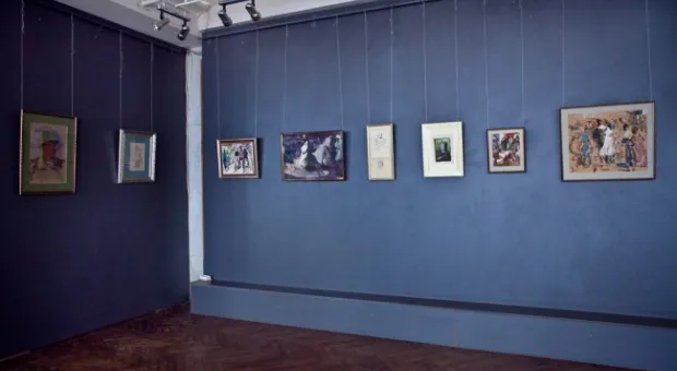 Ко Дню защитника Отечества в Севастополе открылась тематическая выставка А. Сухоруких