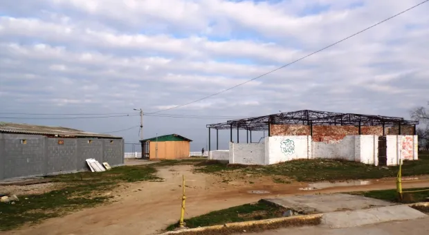 Пляж парка Победы в Севастополе: бои местного значения сегодня продолжились