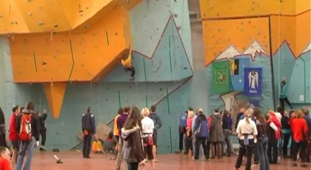 Любви все возрасты покорны! Тем более, если это любовь к скалолазанию!