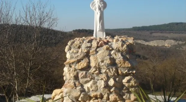 Открытка из восьми долин в окрестностях Севастополя