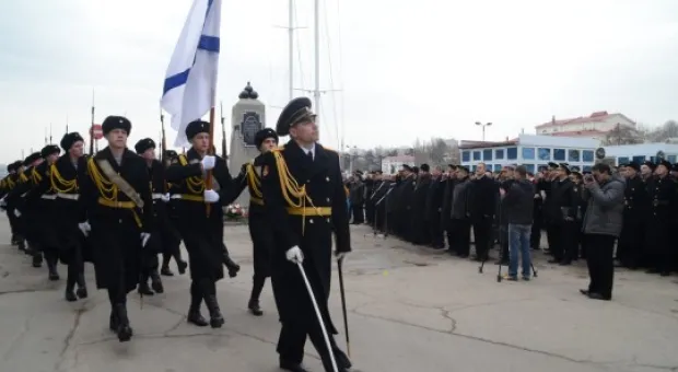 Севастополь отметил 280-ю годовщину со дня рождения первого командующего ЧФ вице-адмирала Клокачёва