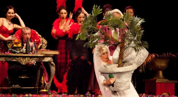 В Севастополе отметили День Театра. Про графа Калиостро и других…