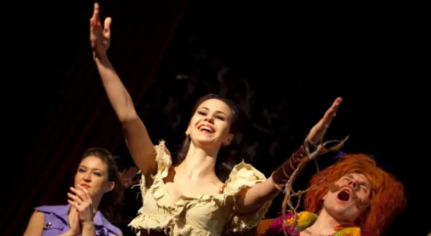 В Севастополе отметили День Театра. Про графа Калиостро и других…