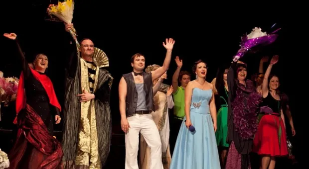 В Севастополе отметили День Театра. Про графа Калиостро и других…