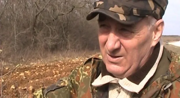 У охотников кончилось терпение и они решили сами убрать мусор из леса вдоль президентской трассы