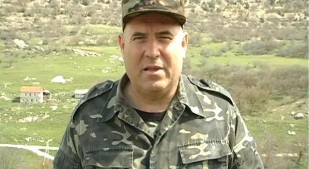 Севастопольские охотники ухаживают за памятниками.