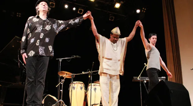 10-ю «Французскую весну» в Севастополе встретили экзотическим концертом