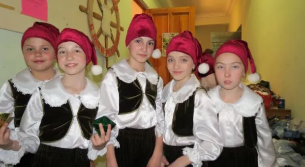 В Севастопольском Матросском клубе прошел благотворительный отчетный концерт ансамбля эстрадного танца ДДЮТ