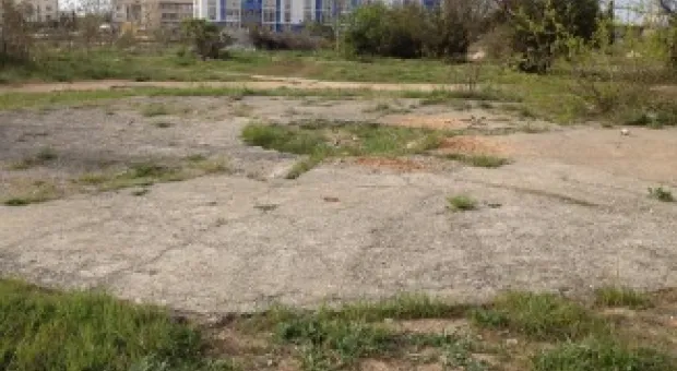 Депутат Лунёнок призывает гагаринцев навести порядок в детском парке на улице Павла Корчагина