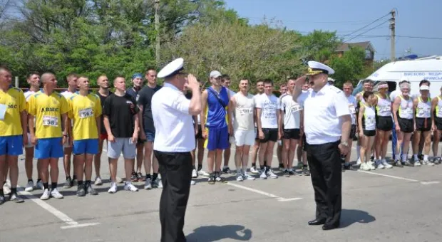 Легкоатлетическую эстафету от Сапун-горы до 35-й береговой батареи в Севастополе посвятили Дню Победы