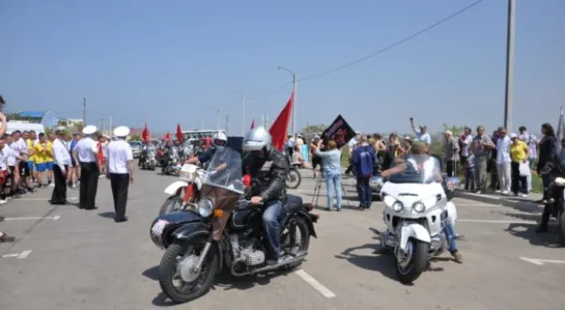 Легкоатлетическую эстафету от Сапун-горы до 35-й береговой батареи в Севастополе посвятили Дню Победы