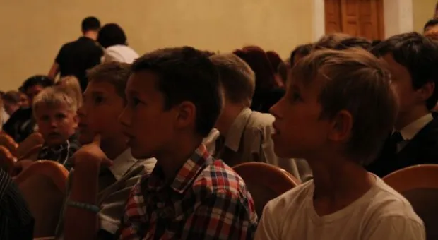 В Севастополе ко Дню Победы показали спектакль «Завтра была война»