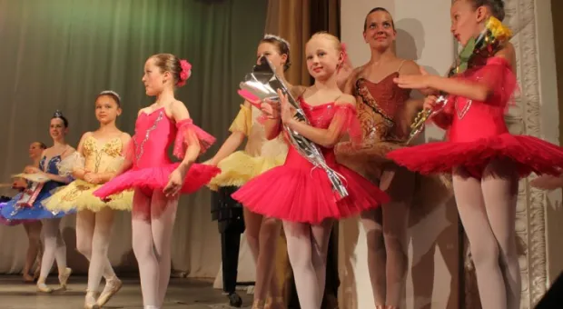 В Севастополе с юбилейным концертом выступил ансамбль «Арабески»