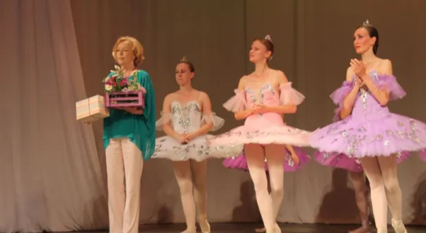 В Севастополе с юбилейным концертом выступил ансамбль «Арабески»