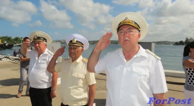 Со всех концов Союза приехали в Севастополь ветераны отметить 60-летие подъёма флага на крейсере «Жданов»