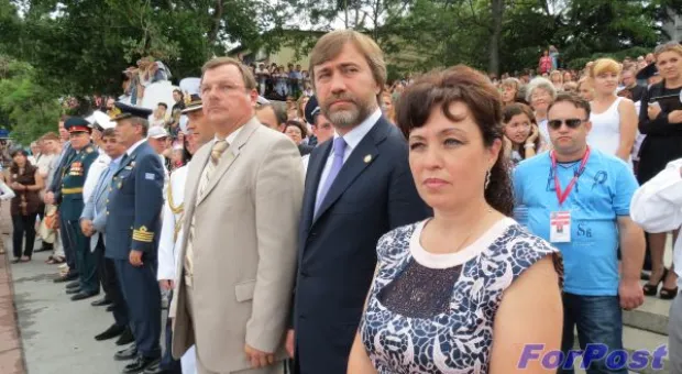 50 тысяч горожан пришли полюбоваться на марш-парад военных оркестров