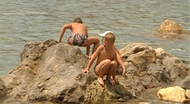 Яшмовый пляж в июне